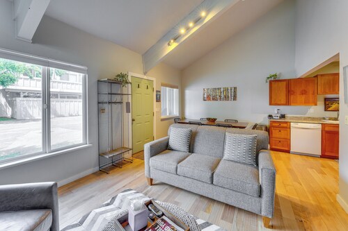 Ketchum Mountain Retreat: Central Location!