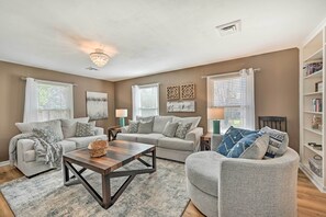 House (3 Bedrooms) | Living area - High Point Vacation Rental Near University! (High Point)