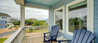 Corolla Vacation Rental w/ Pool, Walk to Beach!