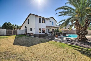 Interior - 1 Mi to State Farm Stadium: Home w/ Pool & Grill! (Glendale)
