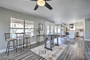 Interior - 1 Mi to State Farm Stadium: Home w/ Pool & Grill! (Glendale)