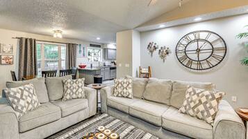 Rumah (2 Bedrooms) | Interior