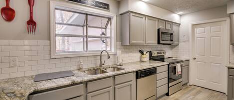 House (2 Bedrooms) | Bahagian dalam