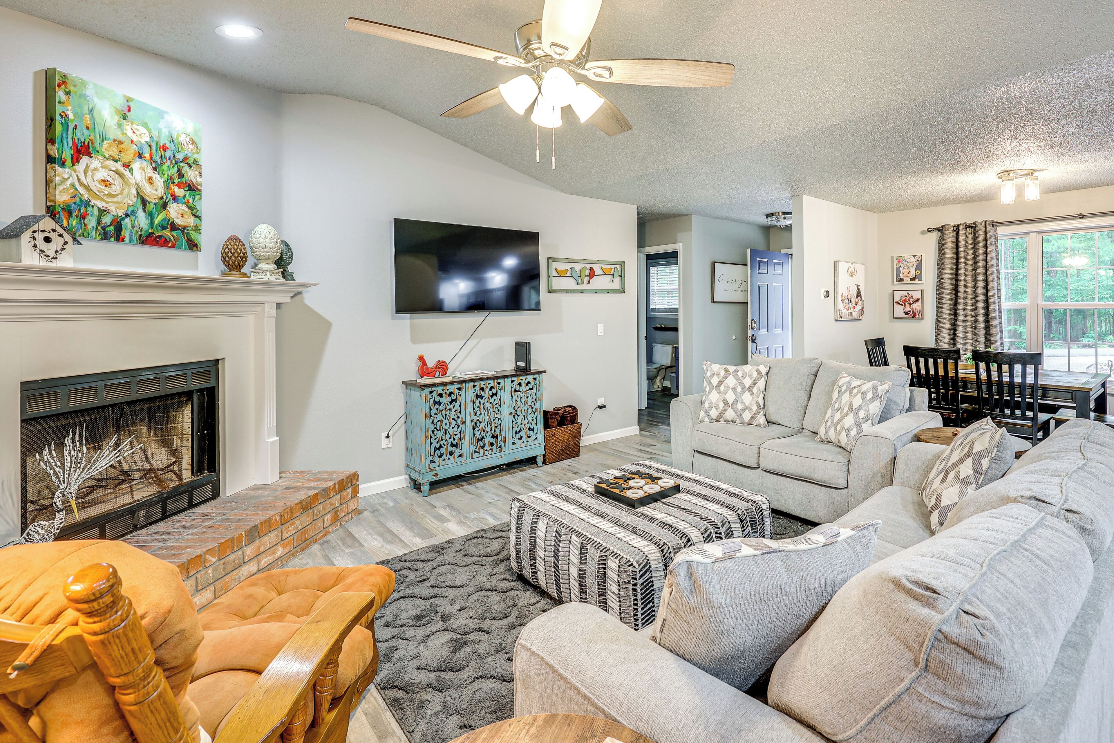 House (2 Bedrooms) | Interior