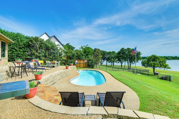 House (3 Bedrooms) | Front of property