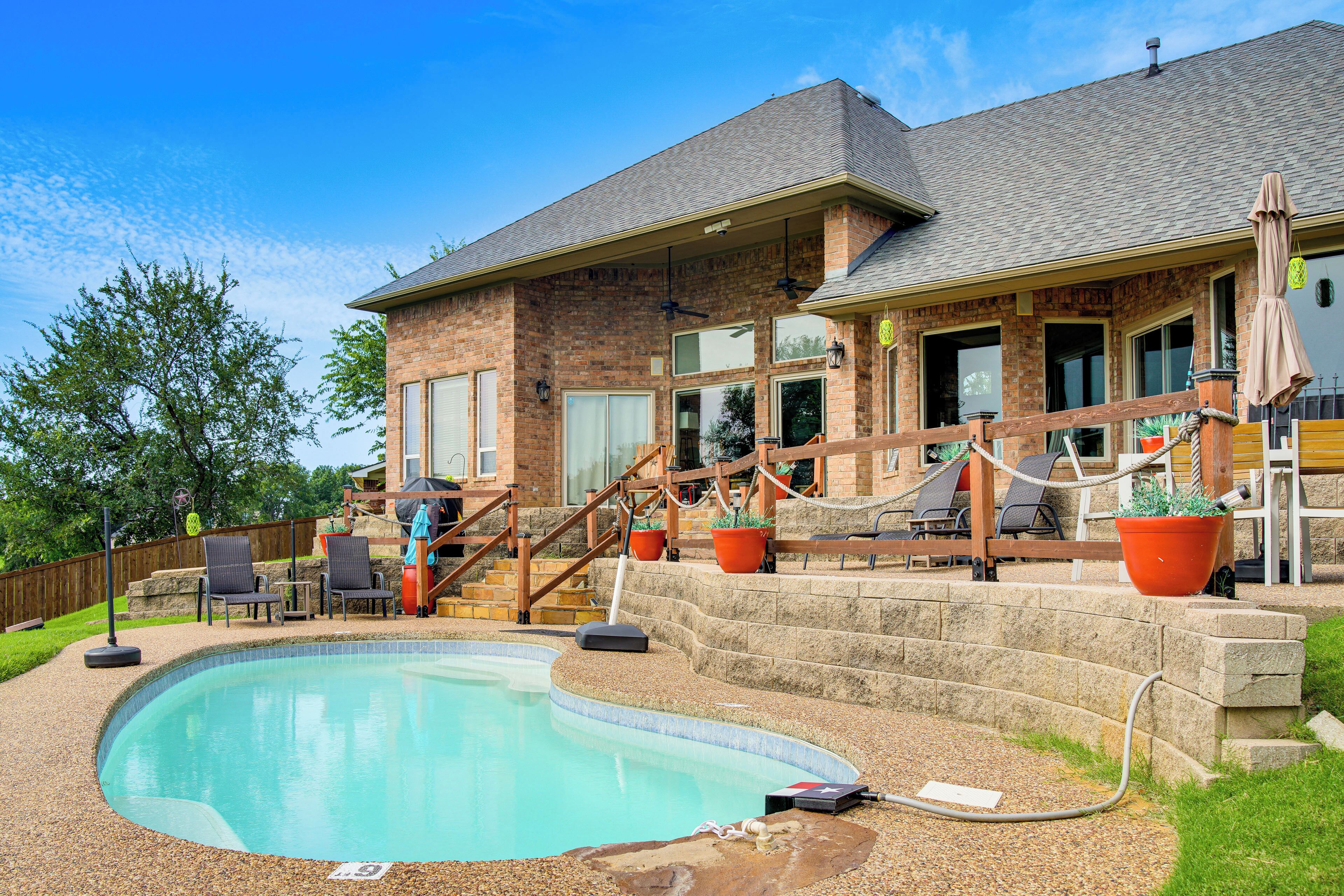 House (3 Bedrooms) | Front of property