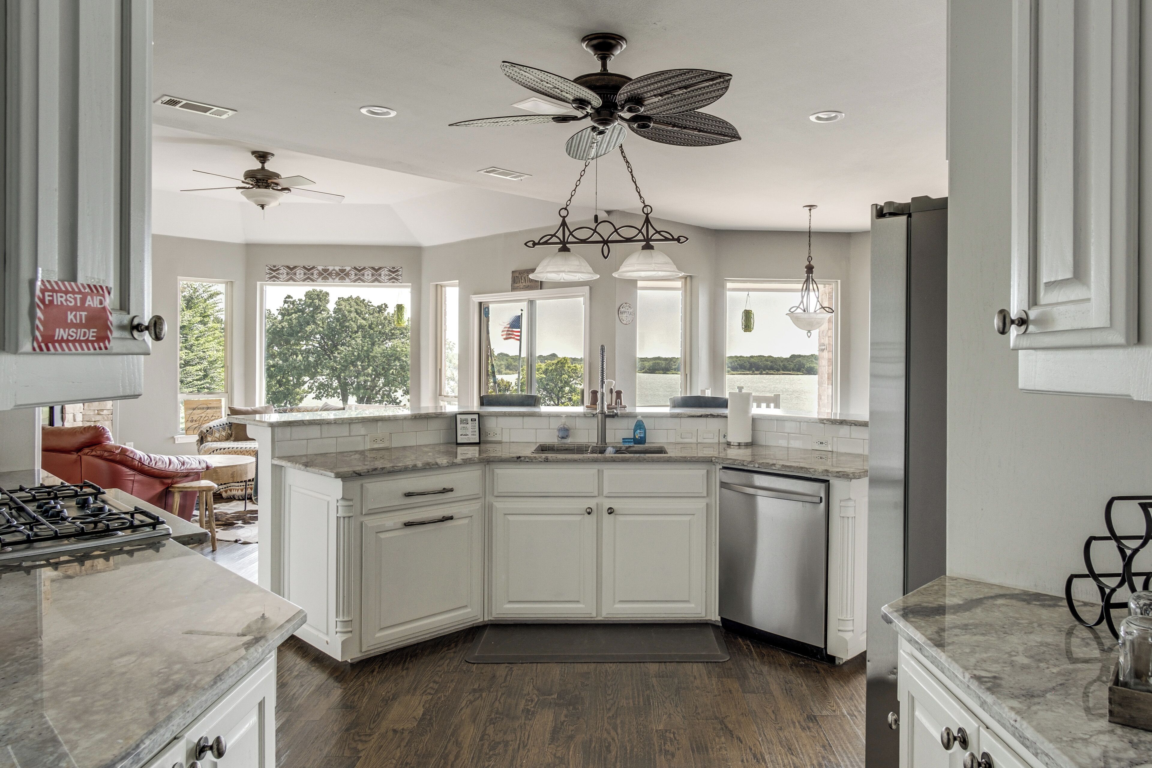 單棟房屋 (3 Bedrooms) | 內部