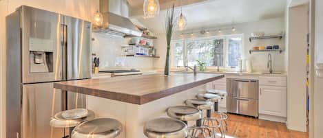 House (2 Bedrooms) | Interior