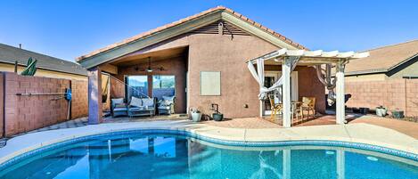 House (2 Bedrooms) | Interior