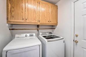 單棟房屋 (3 Bedrooms) | 內部