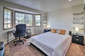 3 間臥室、筆電工作空間、熨斗/熨衣板、床單