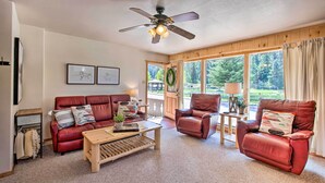 Unclassified image, 2 of 36, button - Cozy Red River Alpine Condo w/ Mountain Views (Red River)