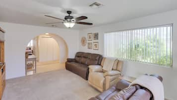 單棟房屋 (3 Bedrooms) | 內部