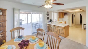 單棟房屋 (3 Bedrooms) | 內部