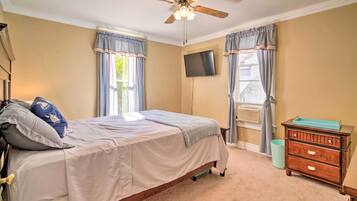 Apartment (2 Bedrooms) | 2 bedrooms, iron/ironing board, bed sheets