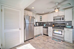 Departamento (2 Bedrooms) | Cocina privada | Microondas, horno, parrilla de estufa y licuadora