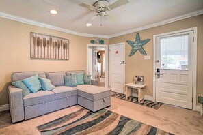 Living area - Nautical Wildwood Apt - Walk to the Beach! (Wildwood)