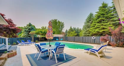 Charming Home w/ Pool + Deck ~ 9 Mi to Umich!