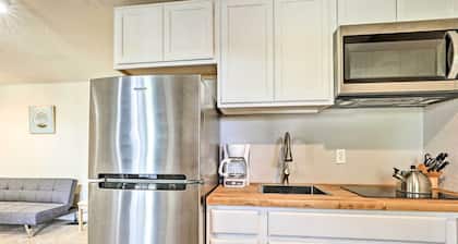 Haines City Studio: Walk to Shopping & Dining!