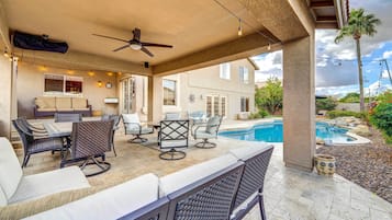 House (5 Bedrooms) | Front of property