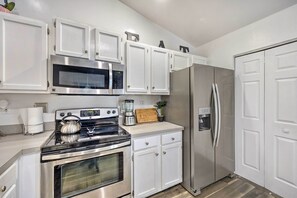 Hús (3 Bedrooms) | Að innan