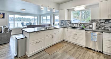 Lakefront Bremerton Vacation Rental w/ Deck!