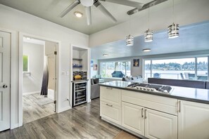 Casa (3 Bedrooms) | Cocina privada | Microondas, horno, parrilla de estufa y lavavajillas