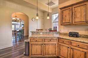 Apartment (3 Bedrooms) | Interior - Luxe Mtn-view Condo in Branson w/ Hot Tub Access! (Branson)