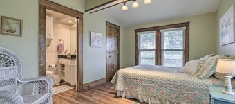 New! Quaint 2-acre Lockhart Home ~ 9 Mi to Town