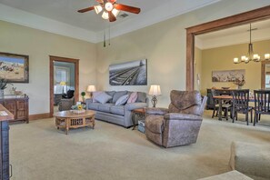 Living area - New! Quaint 2-acre Lockhart Home ~ 9 Mi to Town (Lockhart)