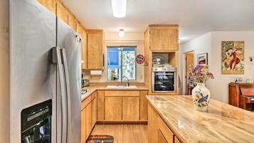 Ketuhar gelombang mikro, ketuhar, dapur, mesin basuh pinggan mangkuk