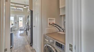 House (1 Bedroom) | Interior