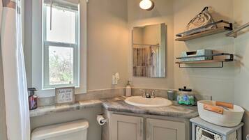 House (1 Bedroom) | Interior