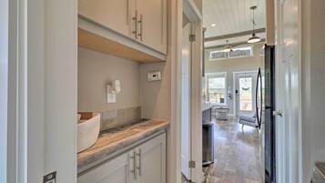 House (1 Bedroom) | Interior