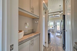 House (1 Bedroom) | Interior