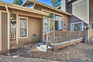 Apartment (3 Bedrooms) | Interior - Relaxing Deck & Grill: Pinetop Townhome! (Pinetop)