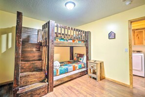 3 Schlafzimmer, Bügeleisen/Bügelbrett, Bettwäsche