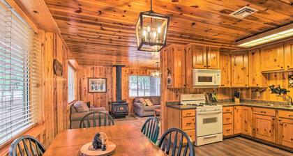 Bring a Pet: Pinetop Cabin w/ Game Room!