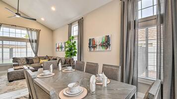 House (4 Bedrooms) | Interior