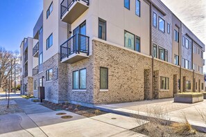 Apartment (3 Bedrooms) | Interior - Boise Townhome w/ Rooftop Deck, 2 Mi to Downtown! (Boise)