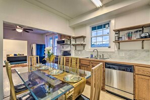 House (4 Bedrooms) | Interior - 1 Mi to Bathhouse Row: Bright Hot Springs Home! (Hot Springs)