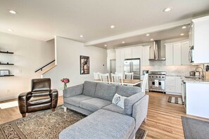 House (4 Bedrooms) | Interior - Exquisite Discovery Mtn Home w/ Sweeping Views! (Philipsburg)