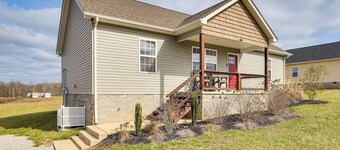 Near State Parks & Dtwn: Quaint Sparta Home!