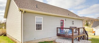 Near State Parks & Dtwn: Quaint Sparta Home!