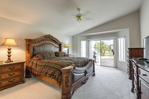 Interior - Pool & Golf Course Views: Family Home in Gilbert (Gilbert)