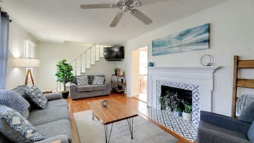 House (2 Bedrooms) | Front of property