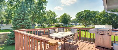 House (5 Bedrooms) | Interior