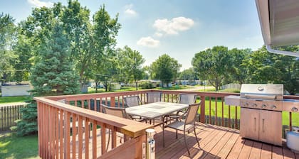 Sporty Blaine Home w/ Games ~ 2 Mi to Super Rink!