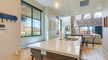 Nhà (3 Bedrooms) | Nội thất