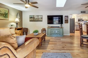 House (5 Bedrooms) | Interior